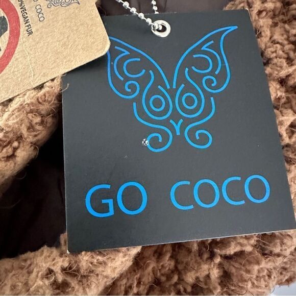 Go Coco Womens Toggle Button Vegan Fur Vest Brown Sherpa Top  size M NWT - Picture 5 of 8